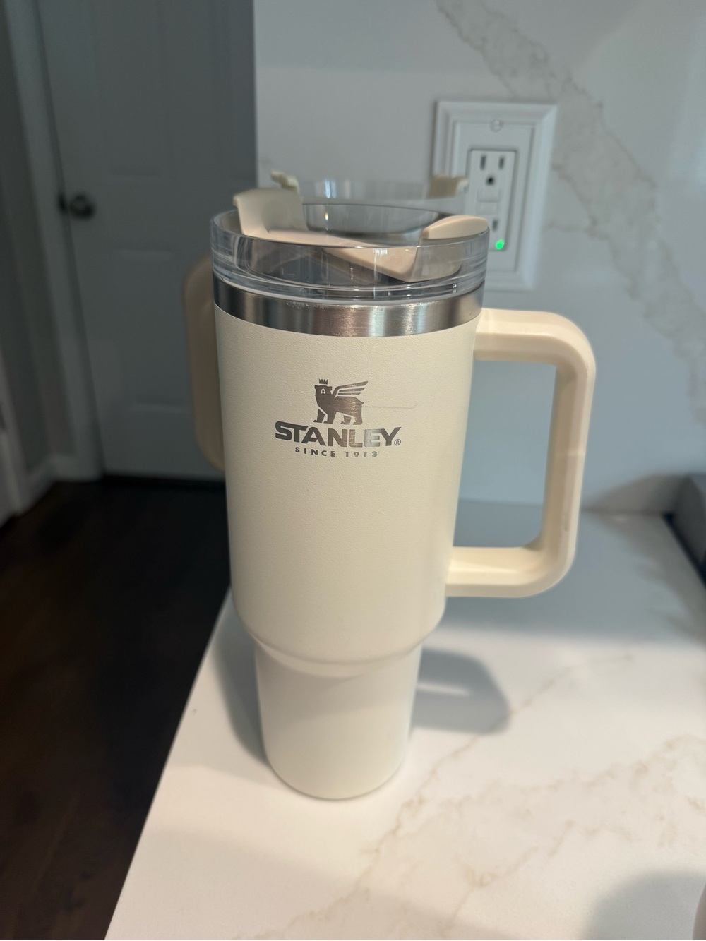 Stanley Cream Travel Mug with Handle - Insulated Stainless Steel Tumbler